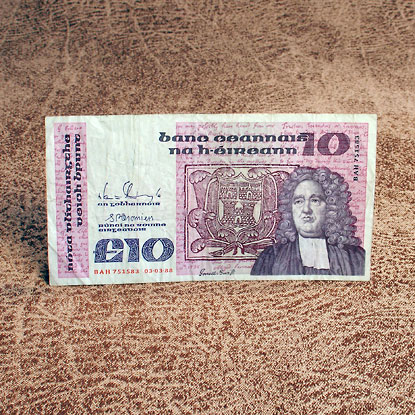 10-pound Irish banknote